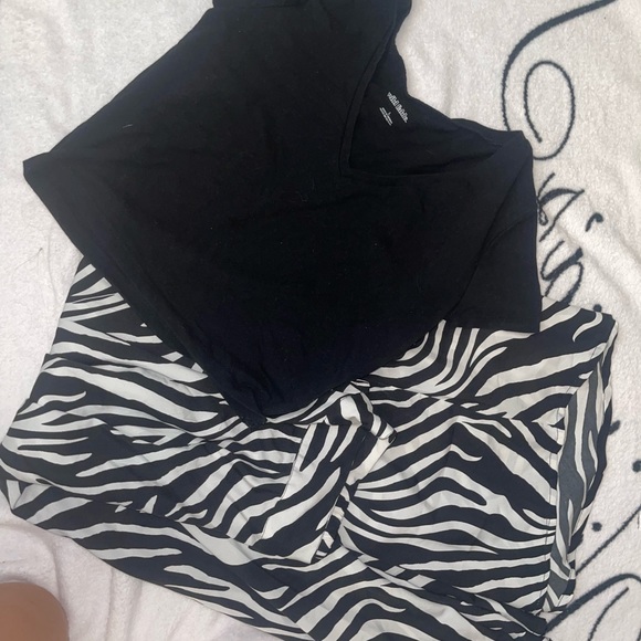 midi skirt and crop top styled 2pc zebra bundle 🦓 - Picture 1 of 5